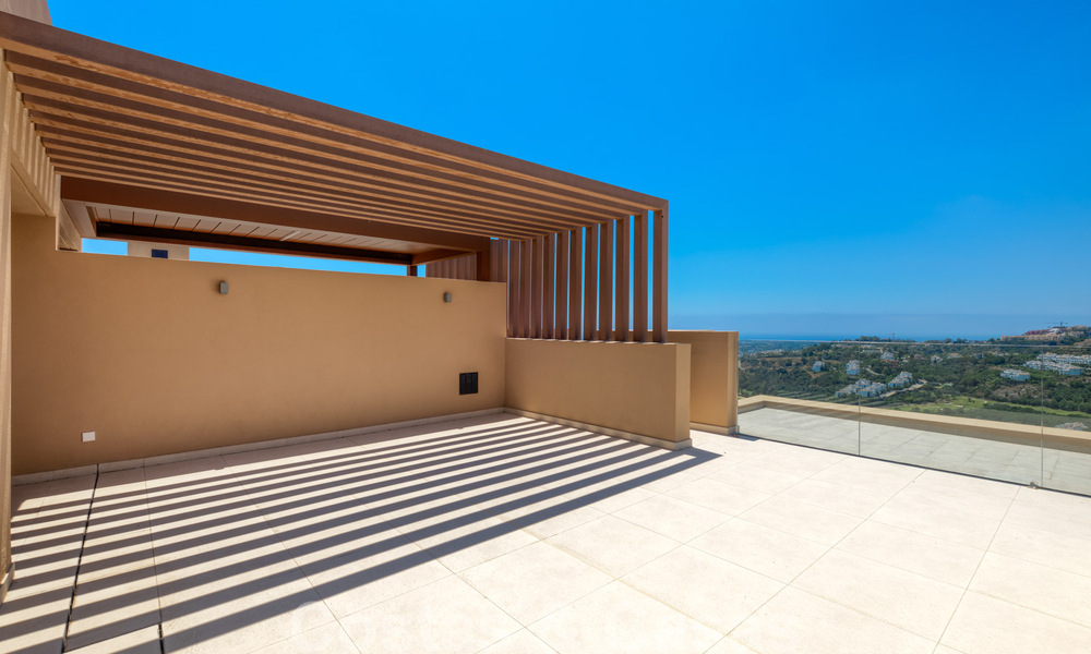 Nouveau penthouse à vendre avec vue panoramique sur la mer dans une belle station balnéaire à Benahavis - Marbella 35475