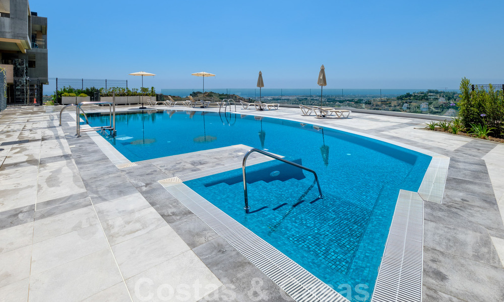 Nouveau penthouse à vendre avec vue panoramique sur la mer dans une belle station balnéaire à Benahavis - Marbella 35489