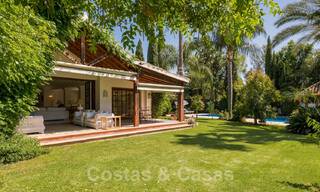 Villa romantique en première ligne de golf à vendre à Nueva Andalucia, Marbella, avec vue imprenable sur le terrain de golf 35503 