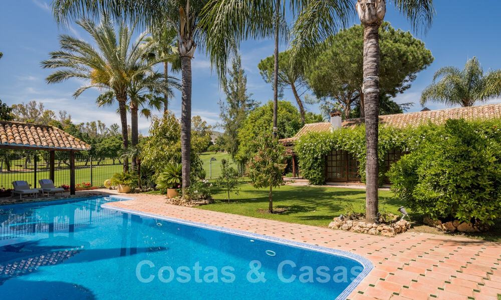 Villa romantique en première ligne de golf à vendre à Nueva Andalucia, Marbella, avec vue imprenable sur le terrain de golf 35504