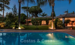 Villa romantique en première ligne de golf à vendre à Nueva Andalucia, Marbella, avec vue imprenable sur le terrain de golf 35524 