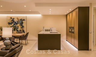 Appartement exclusif à vendre avec vue sur la mer dans un complexe en première ligne de plage sur le nouveau Golden Mile, Marbella - Estepona 35546 