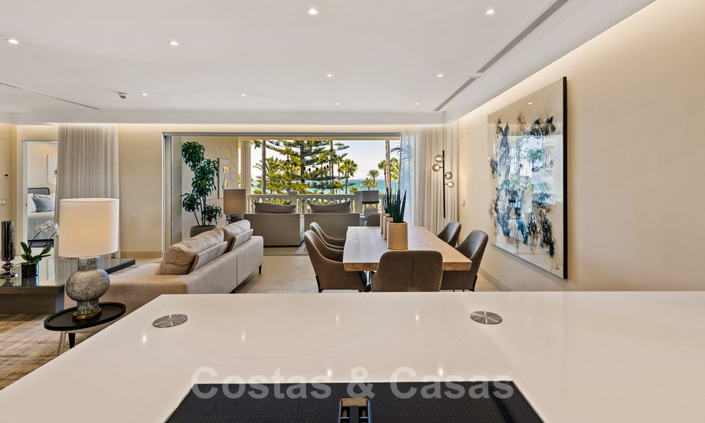 Appartement exclusif à vendre avec vue sur la mer dans un complexe en première ligne de plage sur le nouveau Golden Mile, Marbella - Estepona 35549