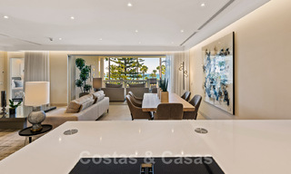 Appartement exclusif à vendre avec vue sur la mer dans un complexe en première ligne de plage sur le nouveau Golden Mile, Marbella - Estepona 35549 