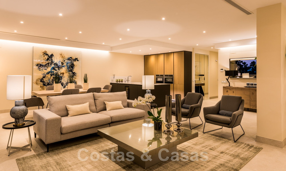 Appartement exclusif à vendre avec vue sur la mer dans un complexe en première ligne de plage sur le nouveau Golden Mile, Marbella - Estepona 35554