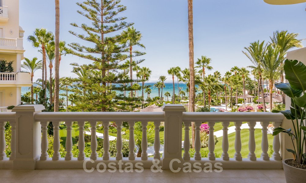 Appartement exclusif à vendre avec vue sur la mer dans un complexe en première ligne de plage sur le nouveau Golden Mile, Marbella - Estepona 35558