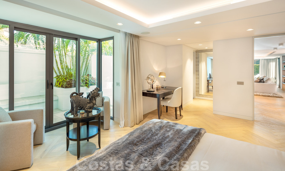 Villa de luxe en deuxième ligne de la plage à vendre à Puente Romano, Golden Mile, Marbella 35595