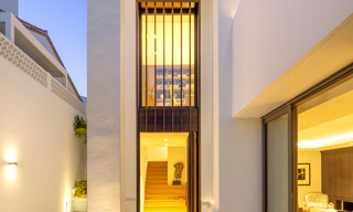 Villa de luxe en deuxième ligne de la plage à vendre à Puente Romano, Golden Mile, Marbella 35636 