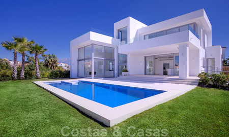 Prête à emménager, nouvelle villa de luxe moderne dans une résidence fermée à vendre à Marbella - Benahavis 35640