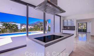 Prête à emménager, nouvelle villa de luxe moderne dans une résidence fermée à vendre à Marbella - Benahavis 35641 