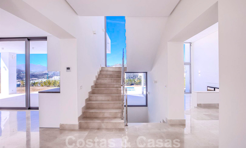 Prête à emménager, nouvelle villa de luxe moderne dans une résidence fermée à vendre à Marbella - Benahavis 35643
