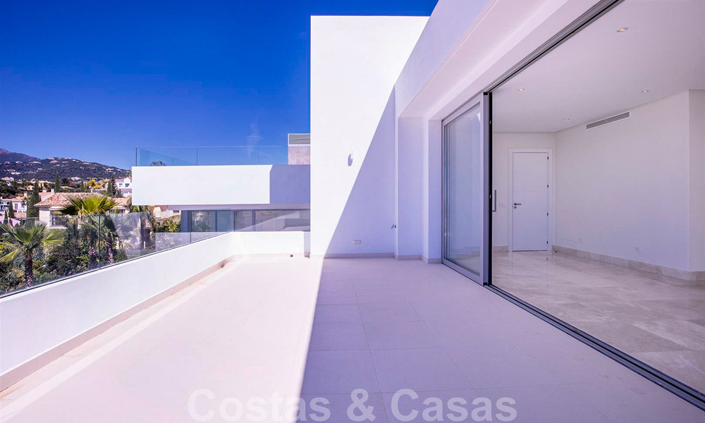 Prête à emménager, nouvelle villa de luxe moderne dans une résidence fermée à vendre à Marbella - Benahavis 35647