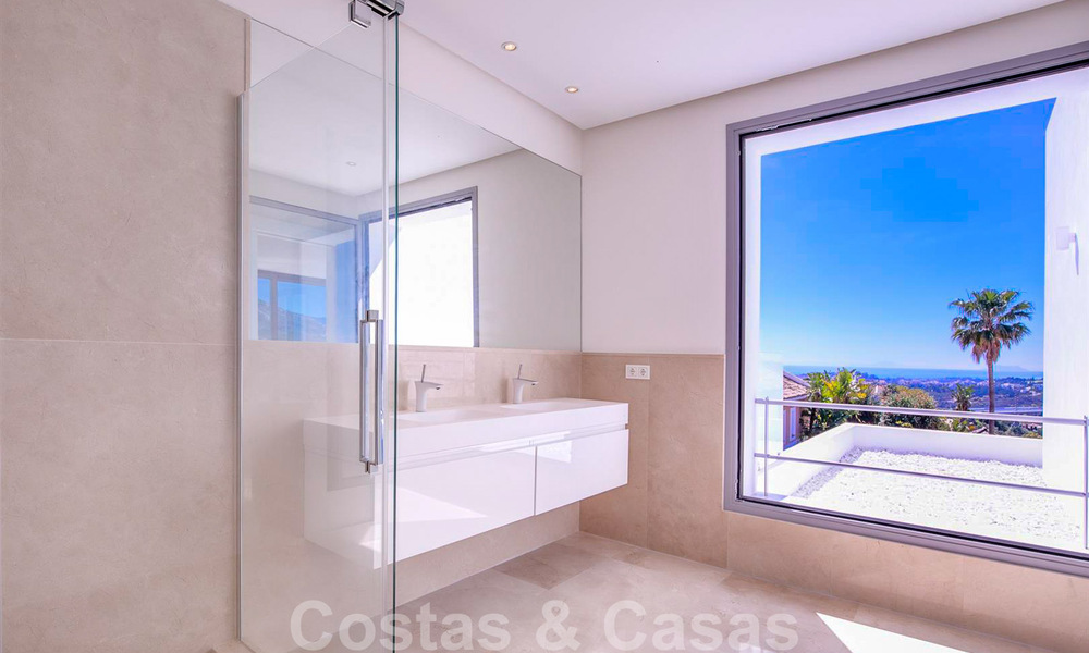 Prête à emménager, nouvelle villa de luxe moderne dans une résidence fermée à vendre à Marbella - Benahavis 35648