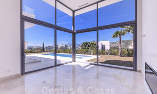 Prête à emménager, nouvelle villa de luxe moderne dans une résidence fermée à vendre à Marbella - Benahavis 35654 