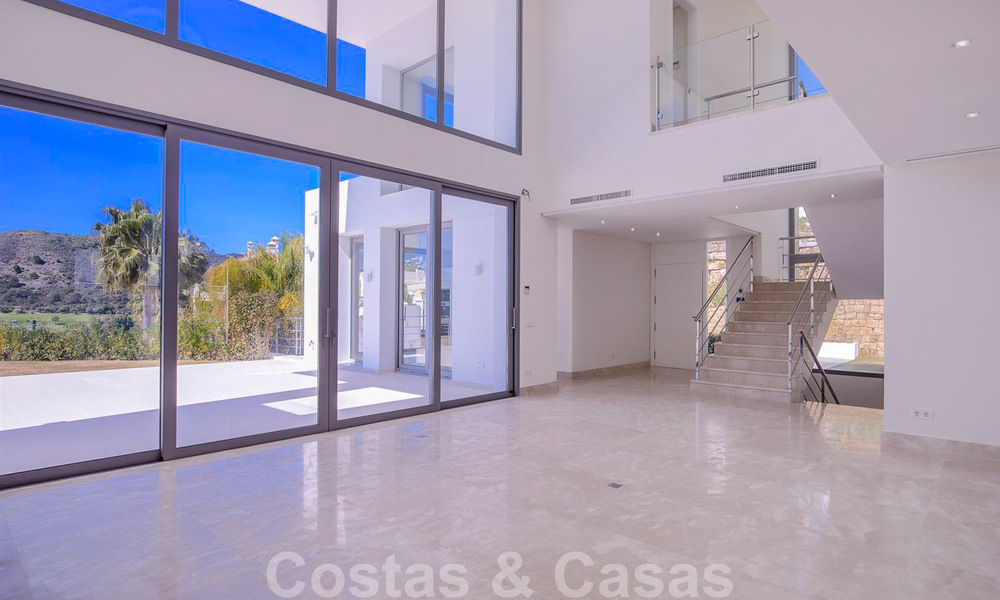 Prête à emménager, nouvelle villa de luxe moderne dans une résidence fermée à vendre à Marbella - Benahavis 35717