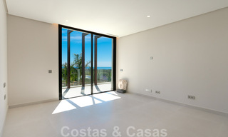 Prêt à emménager, nouvelle villa moderne à vendre avec vue sur la mer depuis tous les niveaux dans un complexe de golf cinq étoiles à Marbella - Benahavis 35736 