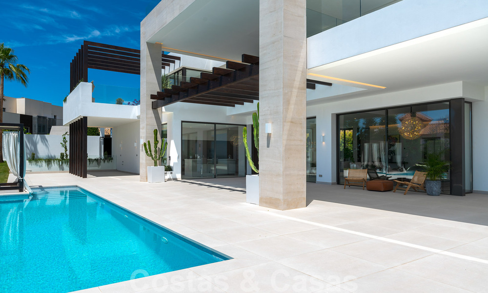 Prêt à emménager, nouvelle villa moderne à vendre avec vue sur la mer depuis tous les niveaux dans un complexe de golf cinq étoiles à Marbella - Benahavis 35766