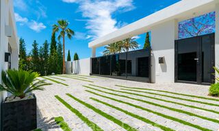 Prêt à emménager, nouvelle villa moderne à vendre avec vue sur la mer depuis tous les niveaux dans un complexe de golf cinq étoiles à Marbella - Benahavis 35769 