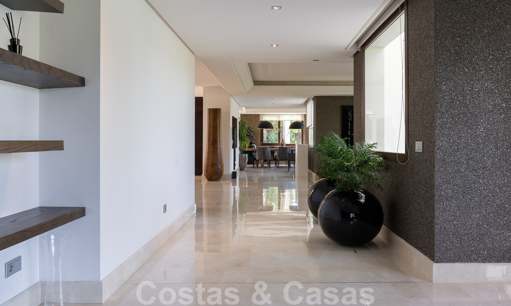 Villa de luxe prête à emménager, en première ligne du golf à Benahavis - Marbella 35777