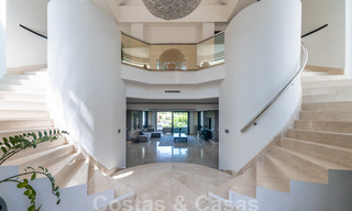 Villa de luxe prête à emménager, en première ligne du golf à Benahavis - Marbella 35785 