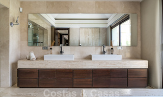 Villa de luxe prête à emménager, en première ligne du golf à Benahavis - Marbella 35792 