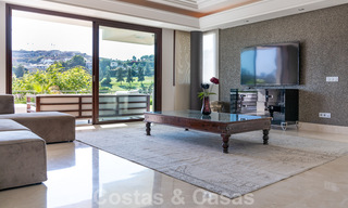 Villa de luxe prête à emménager, en première ligne du golf à Benahavis - Marbella 35814 