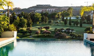 Villa de luxe prête à emménager, en première ligne du golf à Benahavis - Marbella 35836 