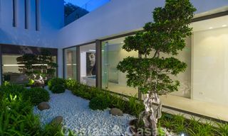 Prêt à emménager, villa moderne, super luxueuse à vendre avec vue imprenable dans une urbanisation de golf à Marbella - Benahavis 35844 