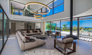 Prêt à emménager, villa moderne, super luxueuse à vendre avec vue imprenable dans une urbanisation de golf à Marbella - Benahavis 35846 