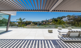 Prêt à emménager, villa moderne, super luxueuse à vendre avec vue imprenable dans une urbanisation de golf à Marbella - Benahavis 35849 