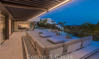 Prêt à emménager, villa moderne, super luxueuse à vendre avec vue imprenable dans une urbanisation de golf à Marbella - Benahavis 35854 