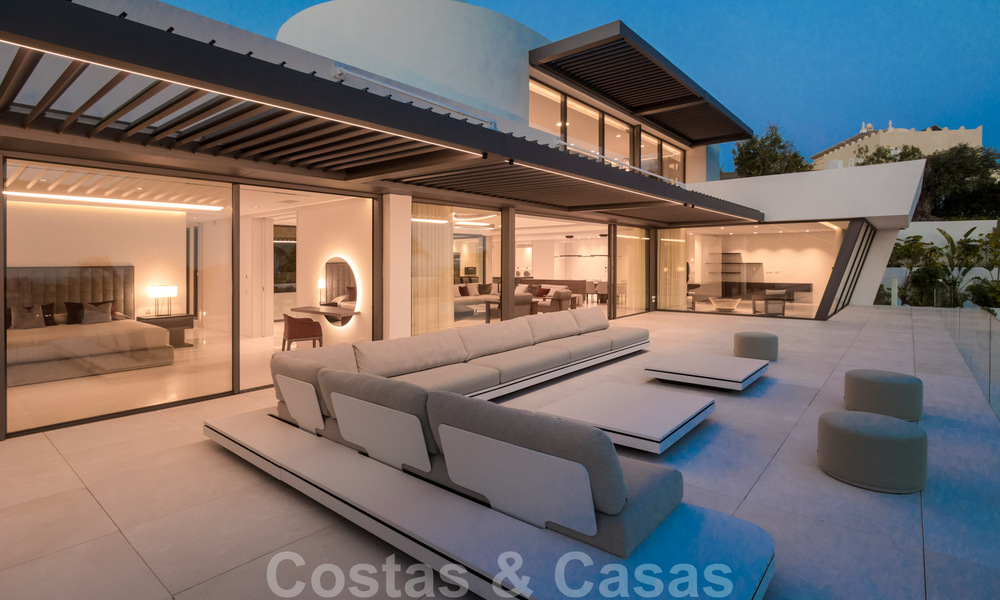 Prêt à emménager, villa moderne, super luxueuse à vendre avec vue imprenable dans une urbanisation de golf à Marbella - Benahavis 35855