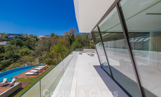 Prêt à emménager, villa moderne, super luxueuse à vendre avec vue imprenable dans une urbanisation de golf à Marbella - Benahavis 35859 