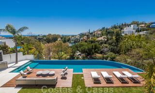 Prêt à emménager, villa moderne, super luxueuse à vendre avec vue imprenable dans une urbanisation de golf à Marbella - Benahavis 35861 
