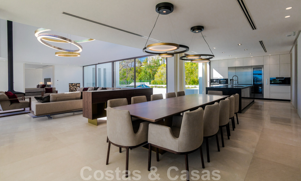 Prêt à emménager, villa moderne, super luxueuse à vendre avec vue imprenable dans une urbanisation de golf à Marbella - Benahavis 35873