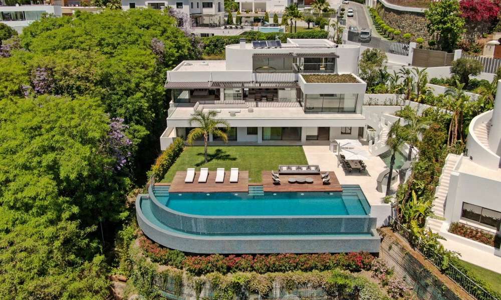 Prêt à emménager, villa moderne, super luxueuse à vendre avec vue imprenable dans une urbanisation de golf à Marbella - Benahavis 35878