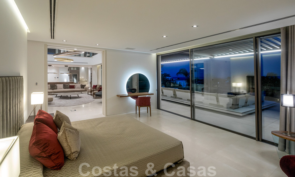 Prêt à emménager, villa moderne, super luxueuse à vendre avec vue imprenable dans une urbanisation de golf à Marbella - Benahavis 35889