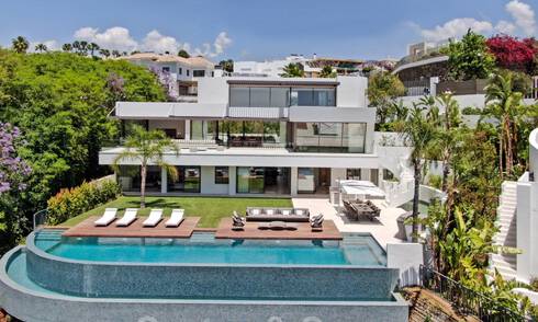 Prêt à emménager, villa moderne, super luxueuse à vendre avec vue imprenable dans une urbanisation de golf à Marbella - Benahavis 35892