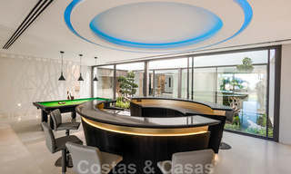 Prêt à emménager, villa moderne, super luxueuse à vendre avec vue imprenable dans une urbanisation de golf à Marbella - Benahavis 35898 