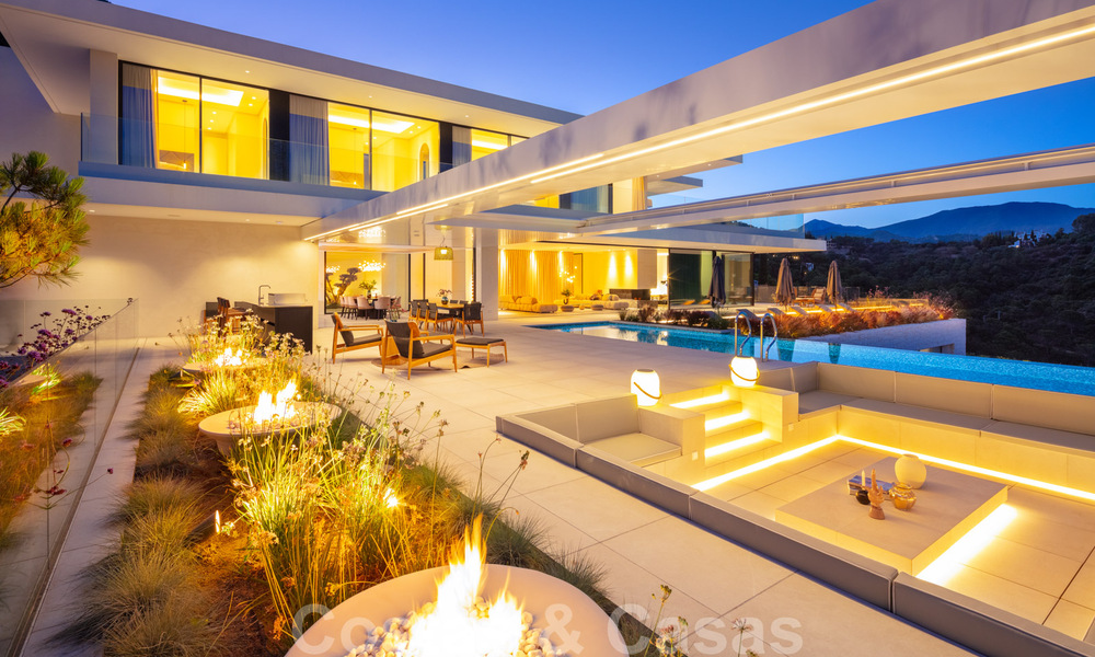 Sensationnelle villa de luxe moderne à vendre avec vue sur la mer à El Madroñal, dans la région de Marbella – Benahavis 35905