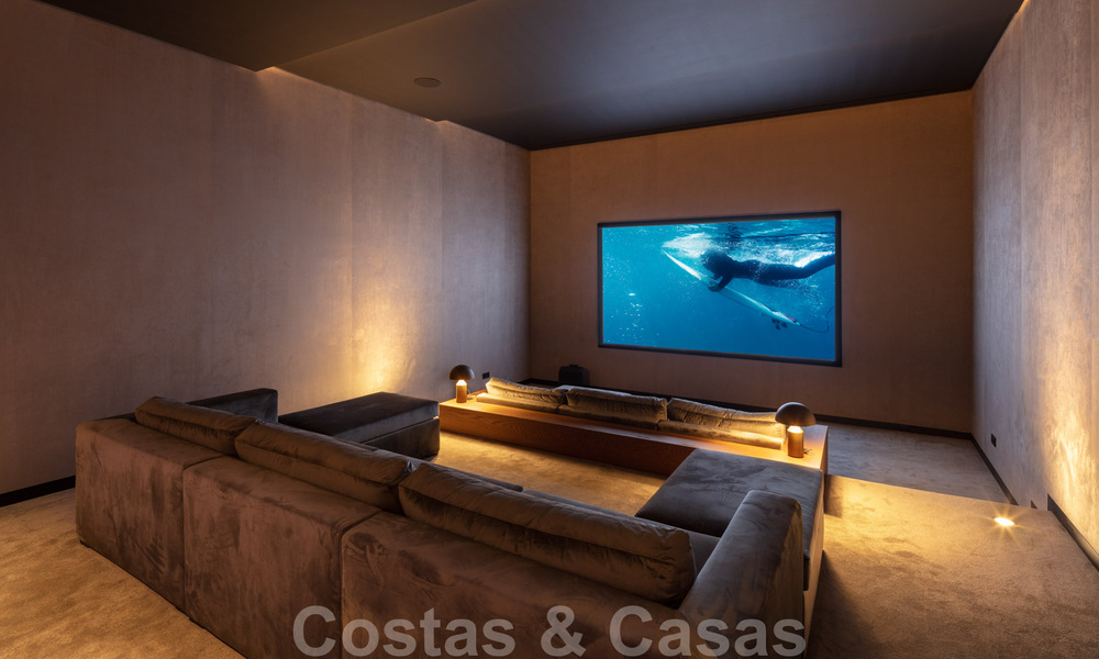 Sensationnelle villa de luxe moderne à vendre avec vue sur la mer à El Madroñal, dans la région de Marbella – Benahavis 35911