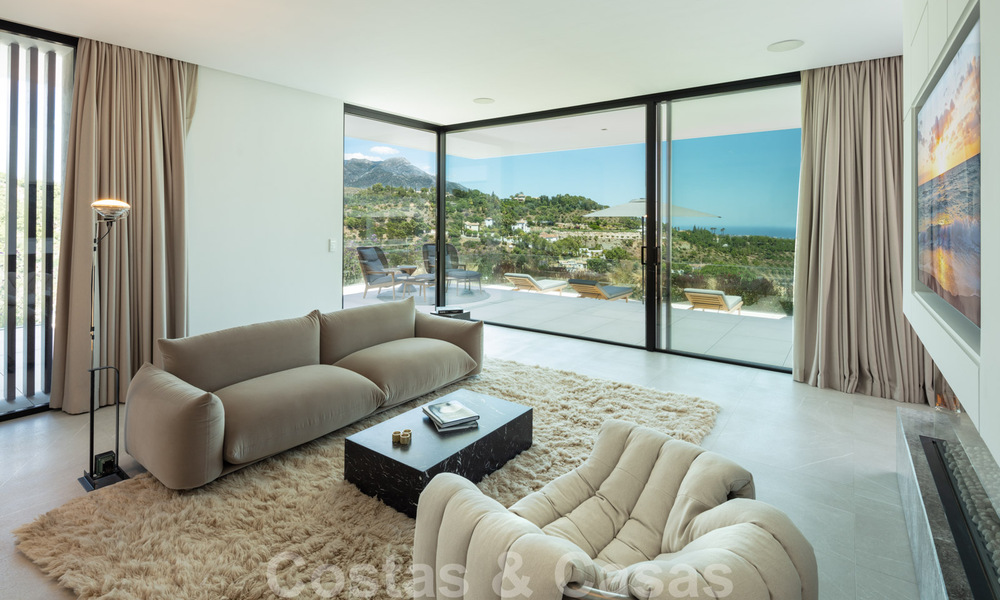 Sensationnelle villa de luxe moderne à vendre avec vue sur la mer à El Madroñal, dans la région de Marbella – Benahavis 35922