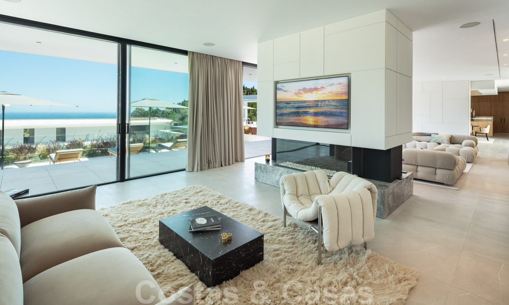 Sensationnelle villa de luxe moderne à vendre avec vue sur la mer à El Madroñal, dans la région de Marbella – Benahavis 35923