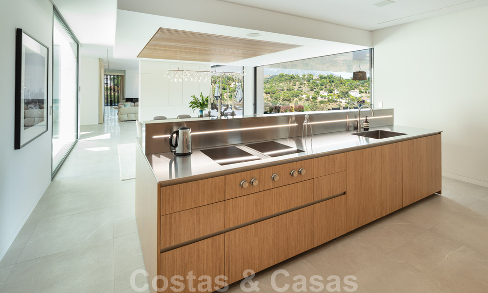 Sensationnelle villa de luxe moderne à vendre avec vue sur la mer à El Madroñal, dans la région de Marbella – Benahavis 35927