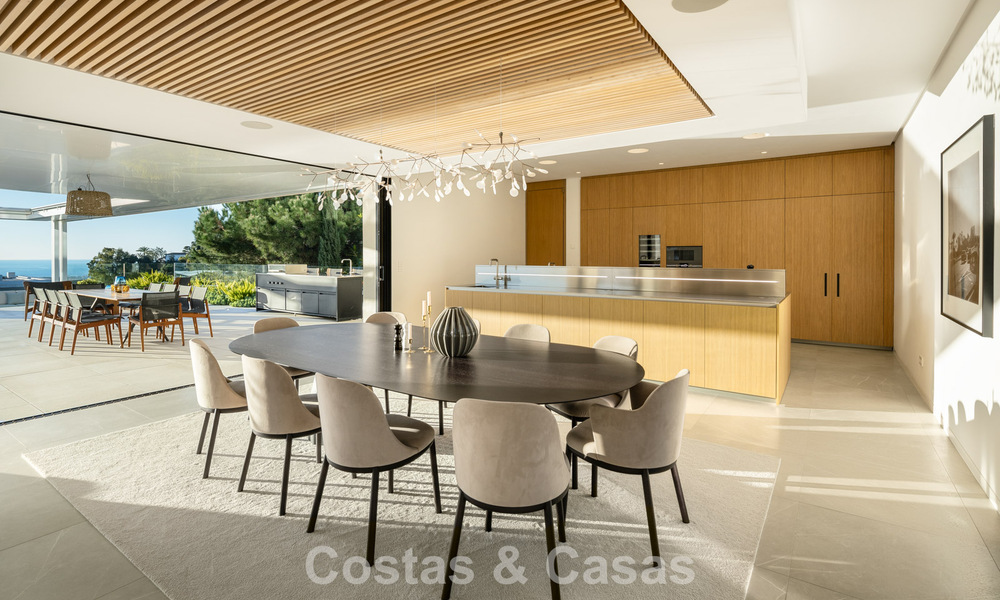 Sensationnelle villa de luxe moderne à vendre avec vue sur la mer à El Madroñal, dans la région de Marbella – Benahavis 779435
