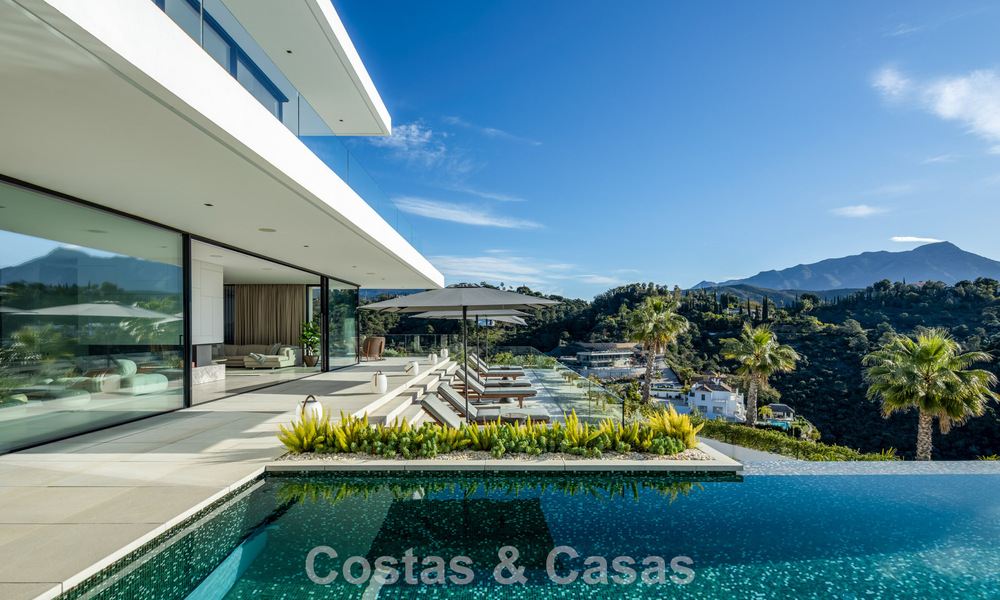 Sensationnelle villa de luxe moderne à vendre avec vue sur la mer à El Madroñal, dans la région de Marbella – Benahavis 779445