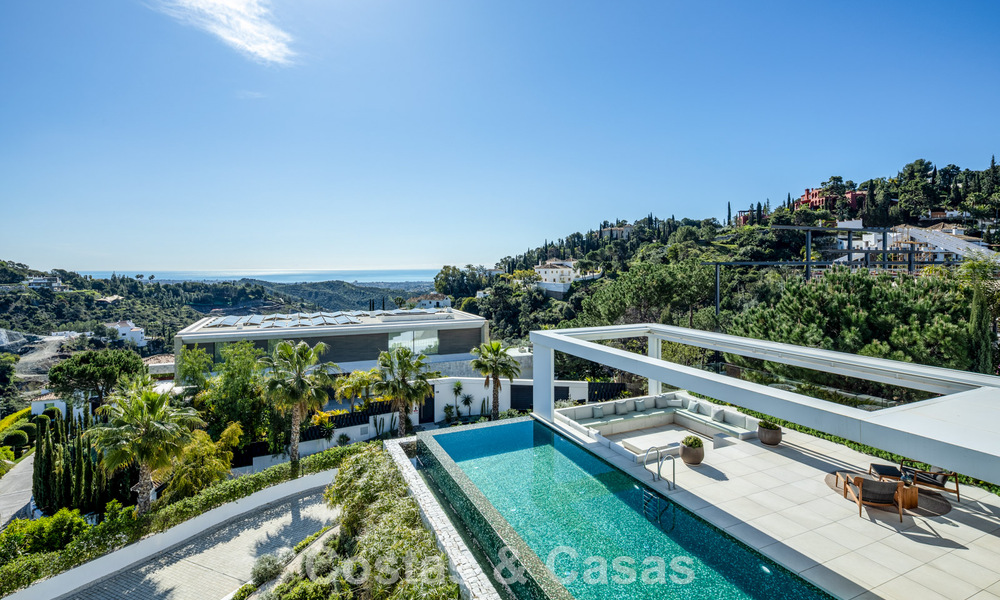 Sensationnelle villa de luxe moderne à vendre avec vue sur la mer à El Madroñal, dans la région de Marbella – Benahavis 779455