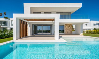Villa de golf contemporaine à vendre avec des vues magnifiques à Marbella Est 36013 