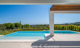 Villa de golf contemporaine à vendre avec des vues magnifiques à Marbella Est 36021 