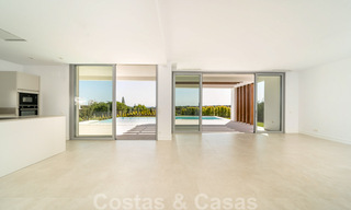 Villa de golf contemporaine à vendre avec des vues magnifiques à Marbella Est 36022 